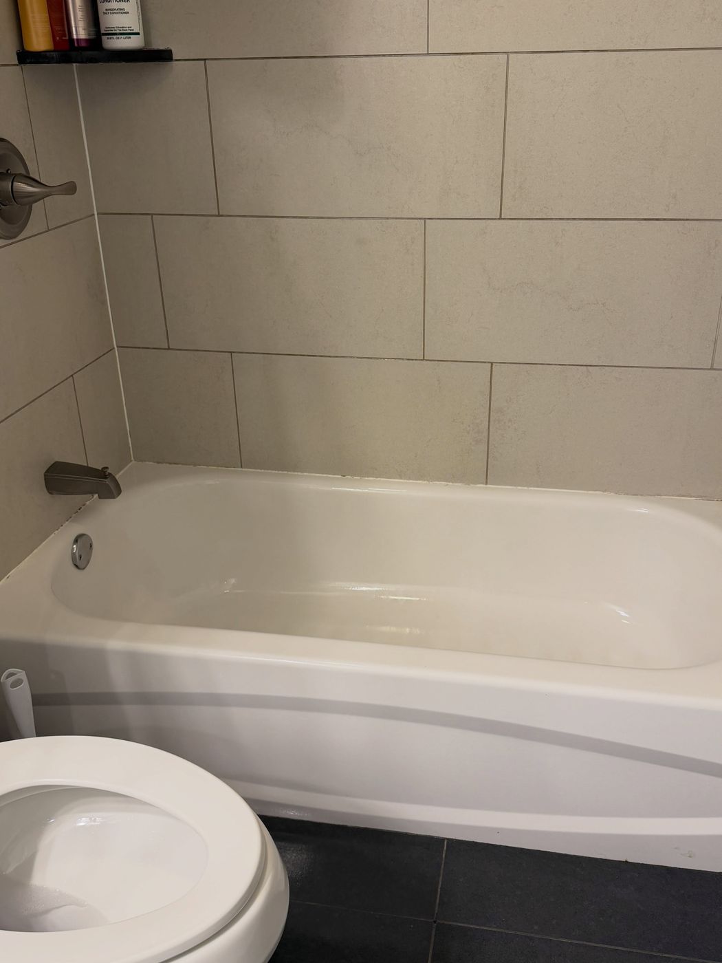 bathtub and tile, after cleaning